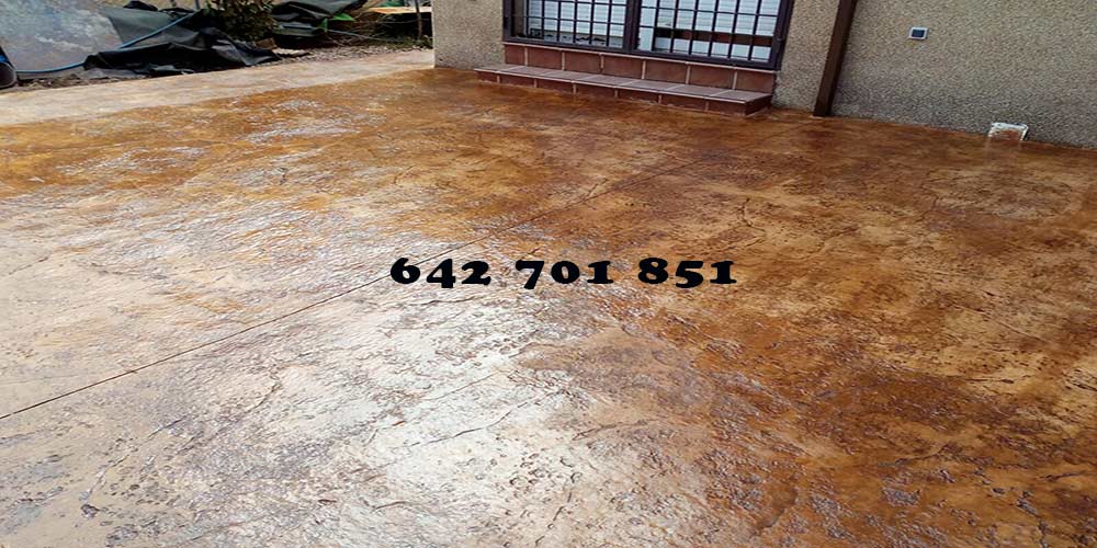 Obra de hormigón impreso en Nombela