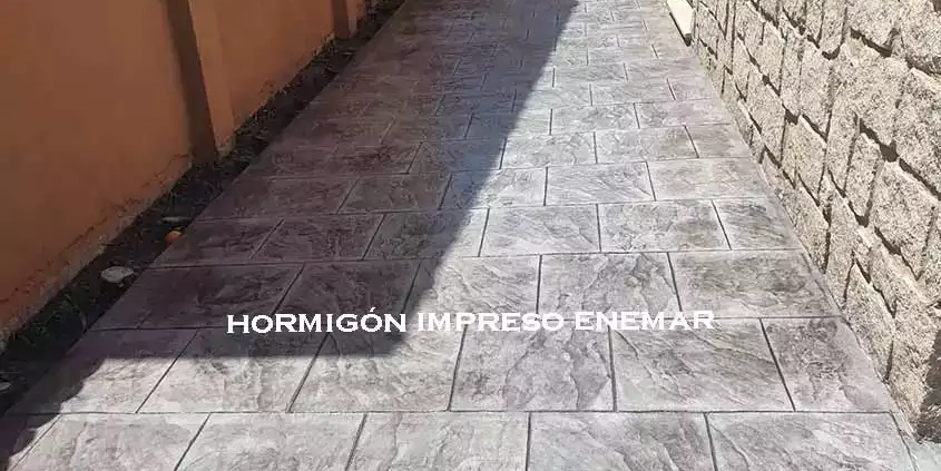 Obra hormigón impreso en Yuncler