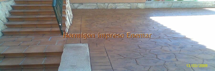 Obra de hormigón impreso en Robledo del Mazo