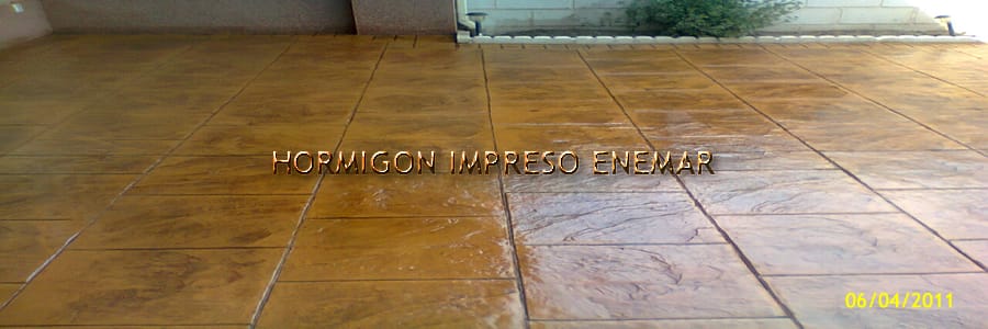 Obra de hormigón impreso en Sartajada