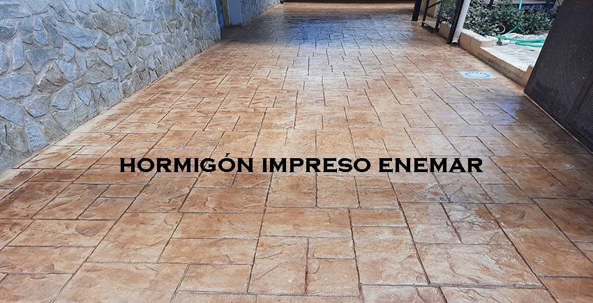 Obra de hormigón impreso en Val de Santo Domingo